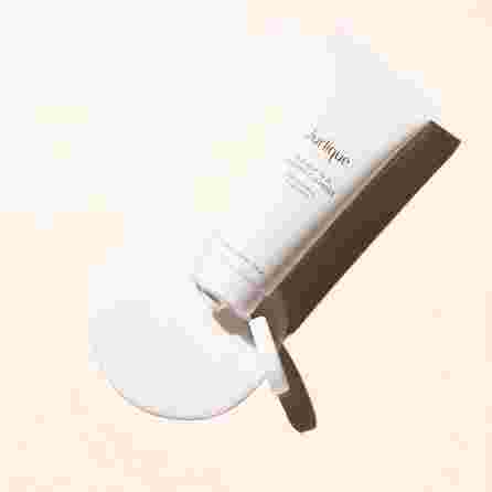 JURLIQUE Radiant Skin valomosios putos, 80 g