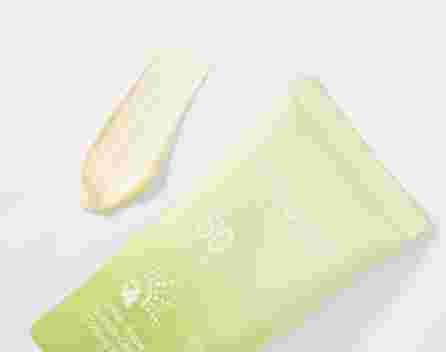 FRUDIA Green Grape Sebum Control Cooling apsauginis kremas nuo saulės, 50 g