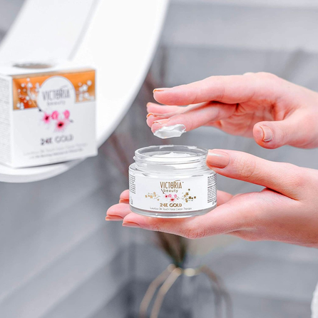 VICTORIA BEAUTY su 24 karatų auksu  veido kremas, 50 ml