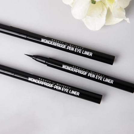 BOM Wonderproof Pen 01 Wonder Black akių pieštukas, 0.5 g