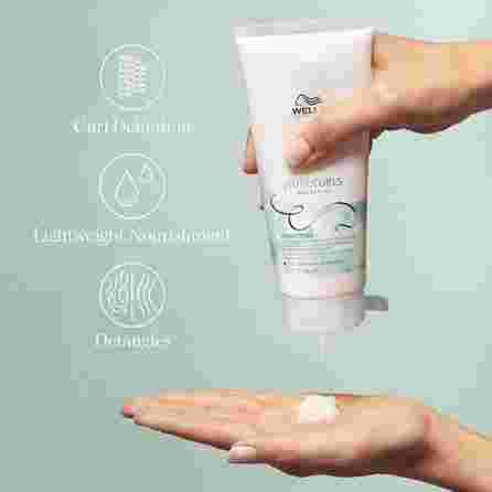 WELLA PROFESSIONALS Nutricurls maitinantis, garbanotiems ir banguotiems plaukams kondicionierius, 200 ml