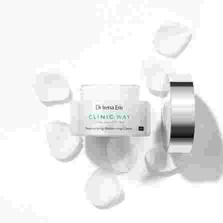 CLINIC WAY  Regenerating-Moisturising naktinis veido kremas, 50 ml