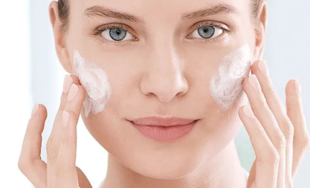 EUCERIN DermoPure į aknę linkusiai odai šveitiklis, 100 ml