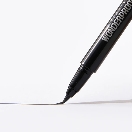 BOM Wonderproof Pen 01 Wonder Black akių pieštukas, 0.5 g